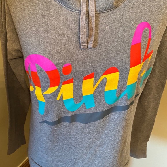 Pink‎ - Picture 4 of 5